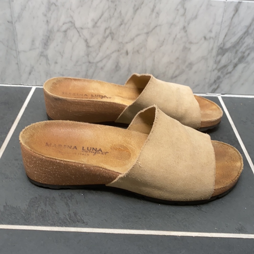 ✨ Marina Luna Marti Slides 7.5 Italian, nude suede